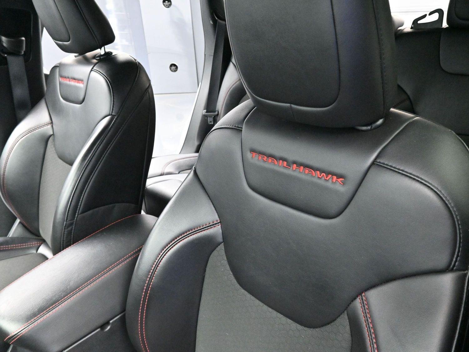Used 2022 White Jeep Trailhawk image 14