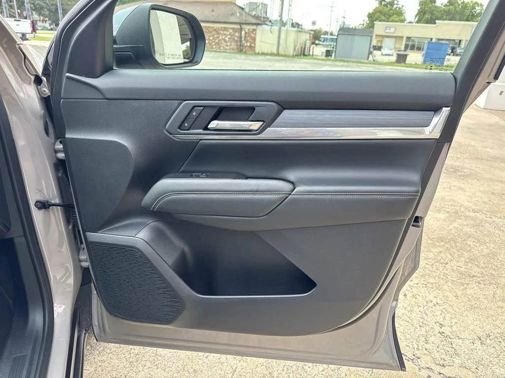 Used 2026 Gray GMC Elevation image 30