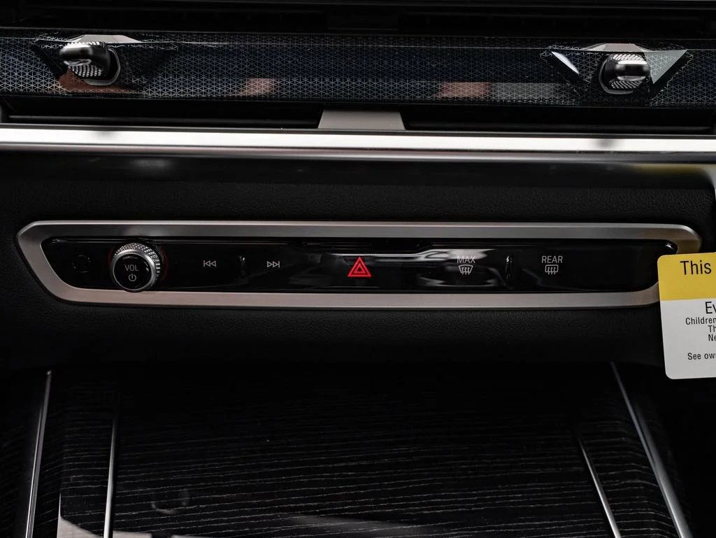 New 2027 Black Sapphire Metallic BMW xDrive40i image 38