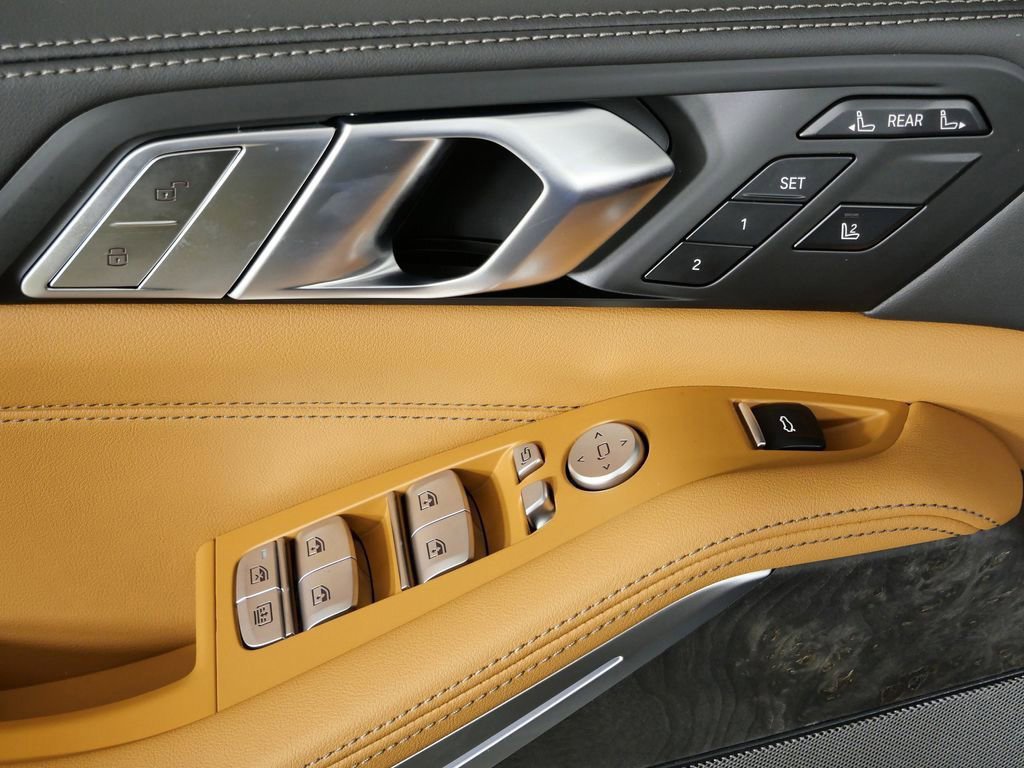 Used 2026 Skyscraper Grey Metallic BMW xDrive40i image 38