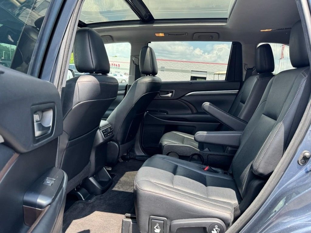 Used 2018 Blue Toyota Limited Platinum image 12