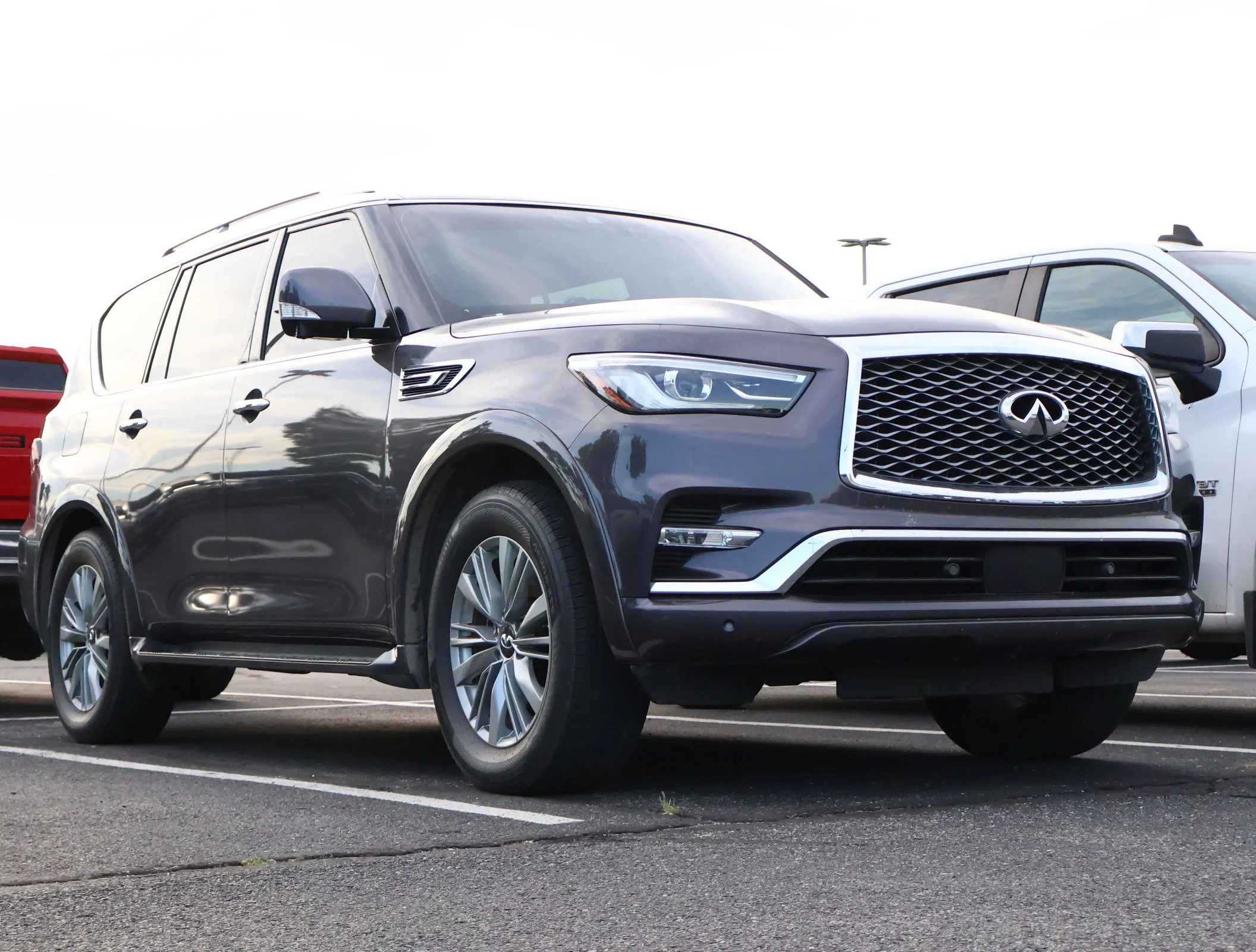 2023 INFINITI QX80 Luxe 4WD's photo