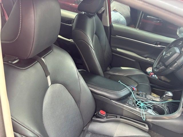 Used 2022 Midnight Black Metallic Toyota XSE image 10