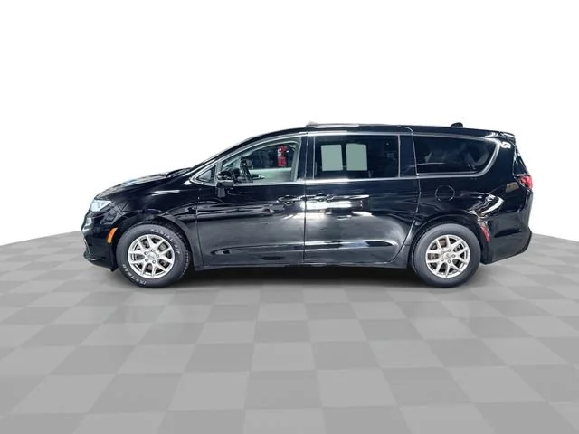 2024 Chrysler Pacifica Touring L - Photo 6