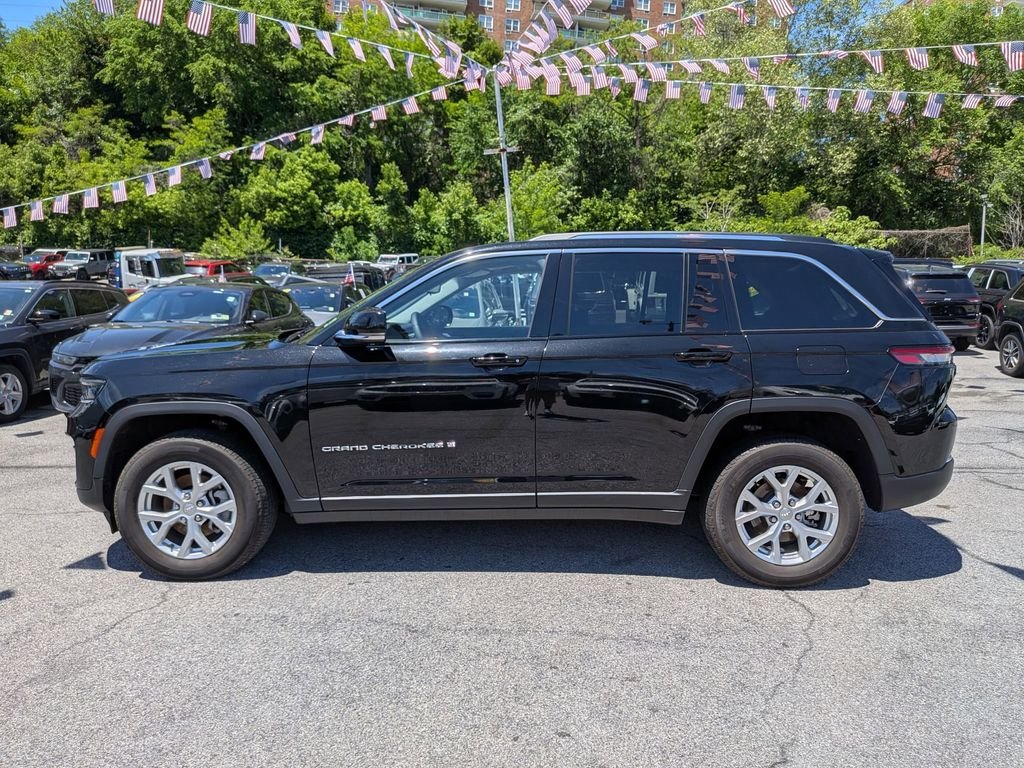 Used 2023 Black Jeep Limited image 11