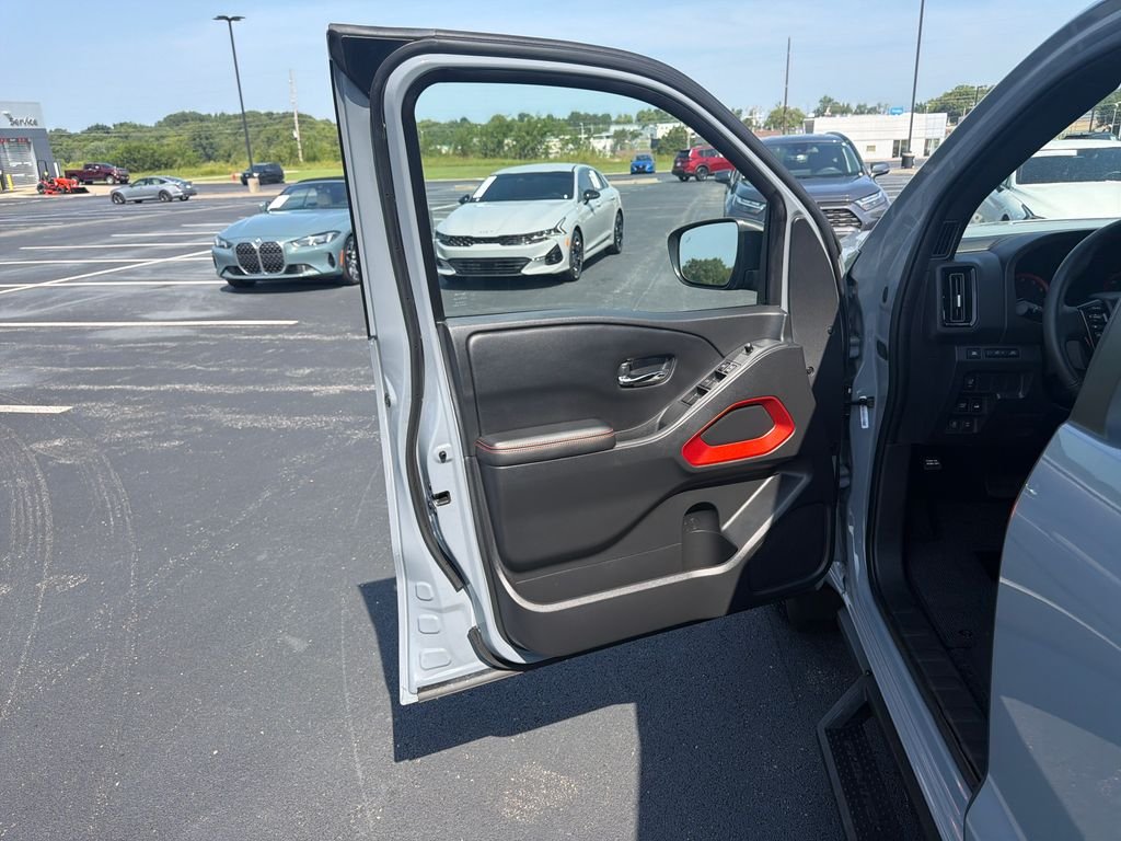 Used 2025 Gray Nissan PRO-4X image 13