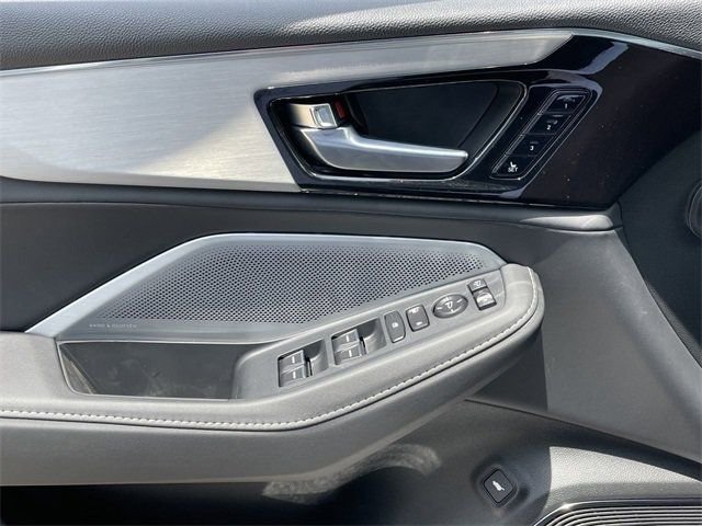 New 2026 Platinum White Pearl Acura Technology Package image 25