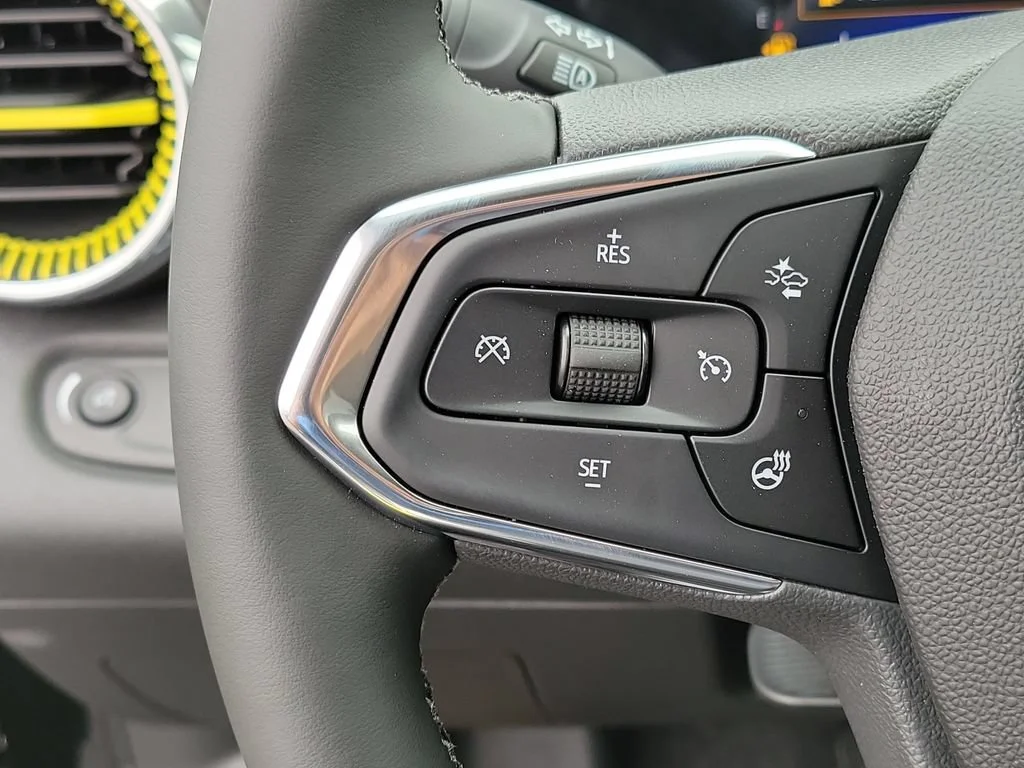 New 2026 Mosaic Black Metallic Chevrolet LT image 9