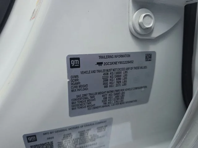 Used 2025 White Chevrolet LT image 36