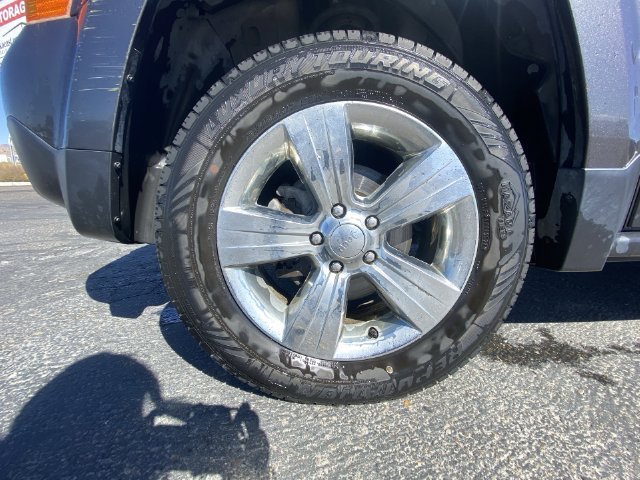 Used 2016 Gray Jeep Sport image 10