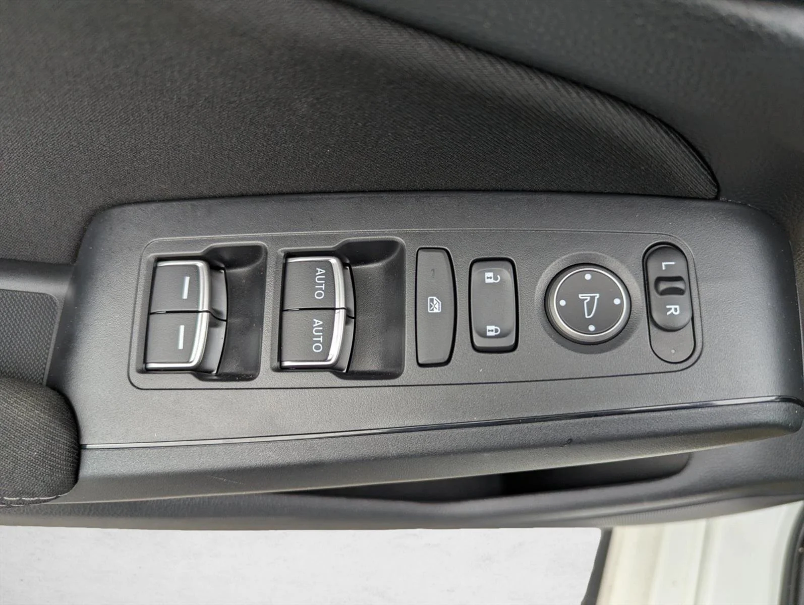 Used 2023 Platinum White Pearl Honda Sport image 10