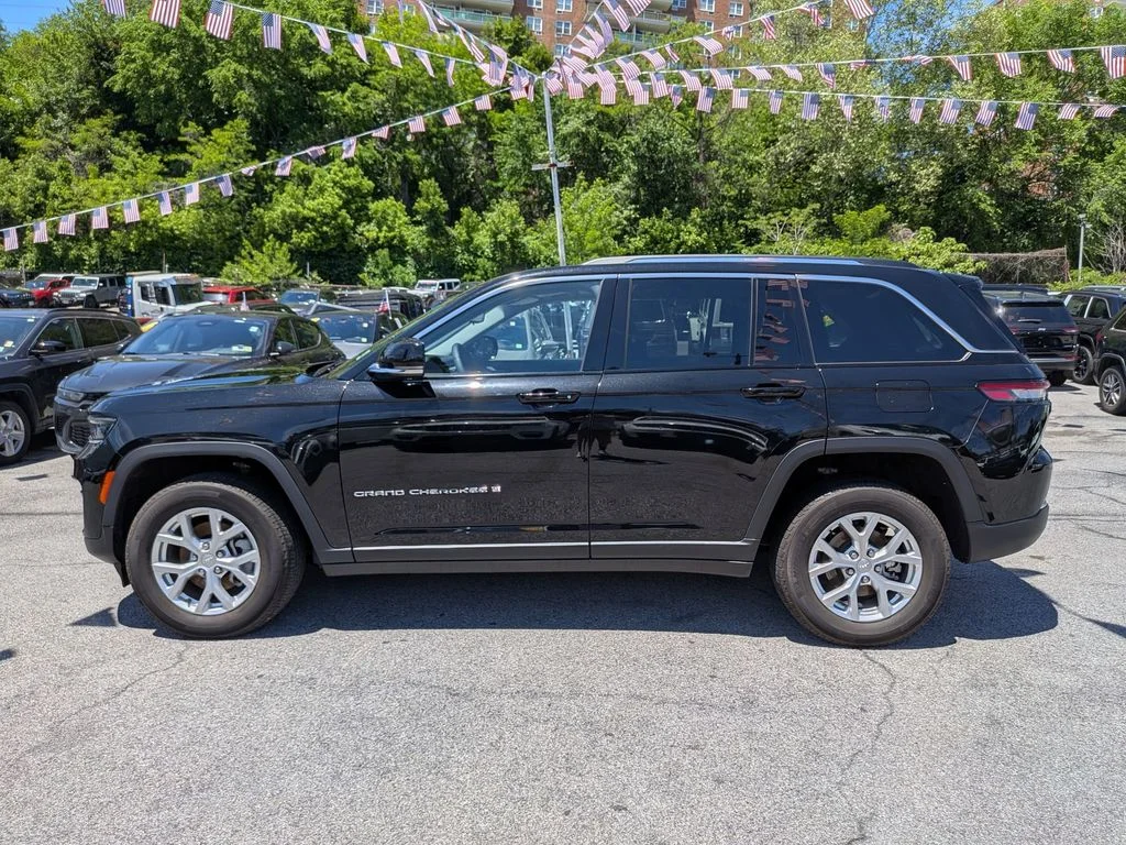 Used 2023 Black Jeep Limited image 11