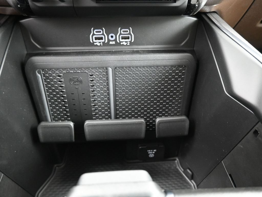 New 2026 Molten Red Pearl-Coat Exterior Paint RAM Laramie image 3