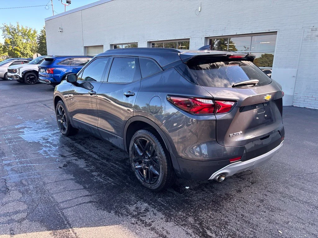 Used 2022 Iron Gray Metallic Chevrolet LT image 6