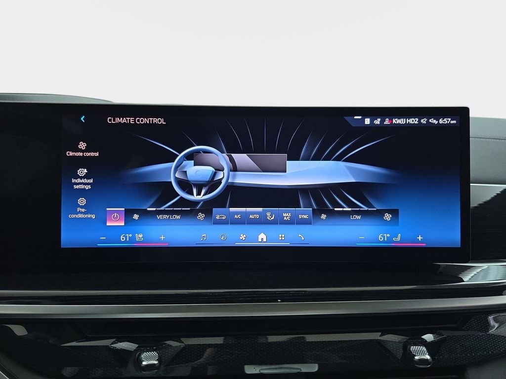 Used 2026 Alpine White BMW xDrive40i image 25