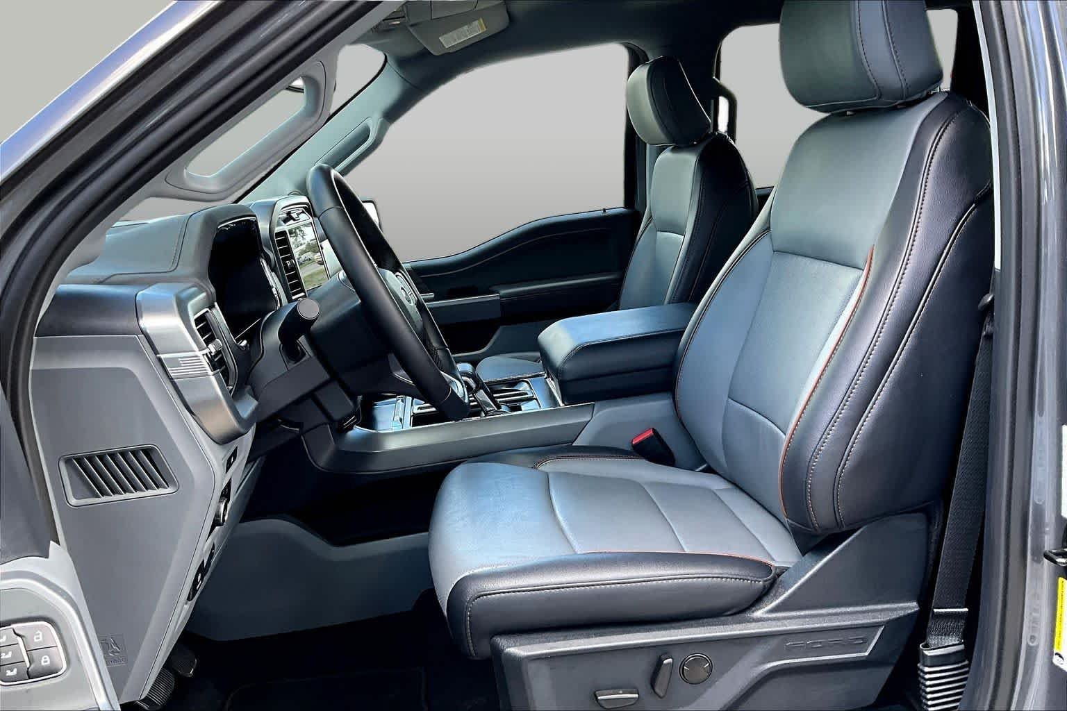 Used 2025 Carbonized Gray Metallic Ford LARIAT image 14