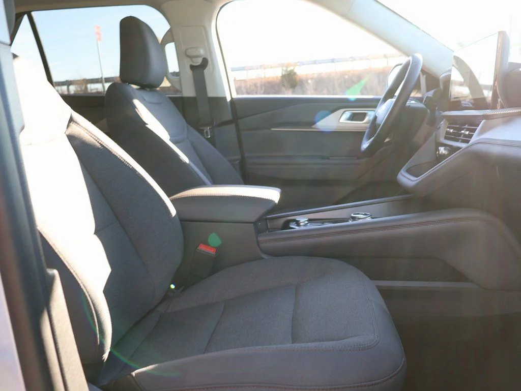 New 2026 Space White Metallic Ford Active image 10