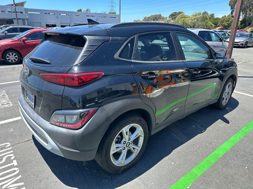 Used 2023 Black Hyundai SEL image 1