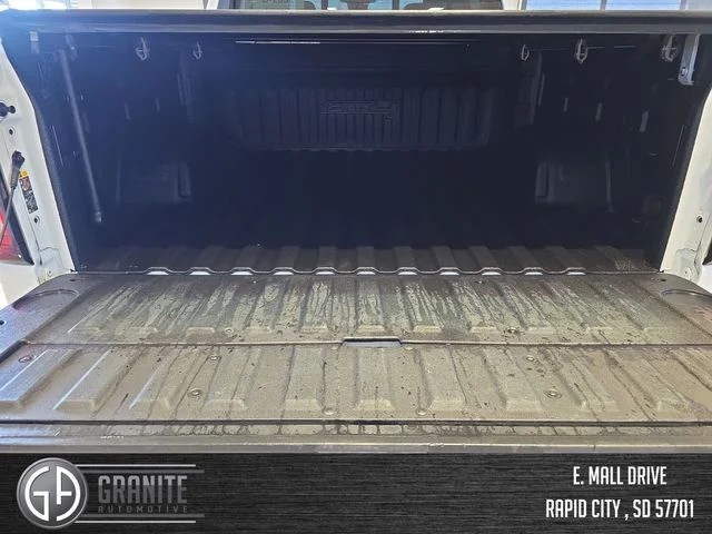 Used 2024 White GMC AT4 image 24