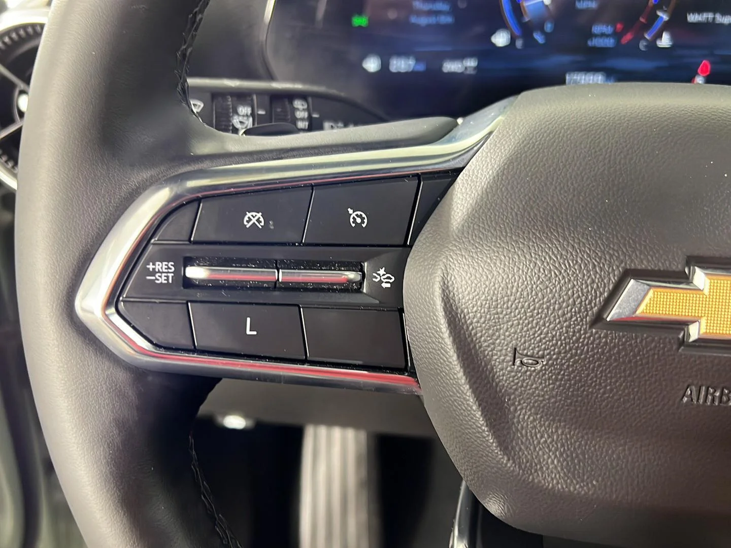 Used 2025 Cacti Green Chevrolet LT image 14