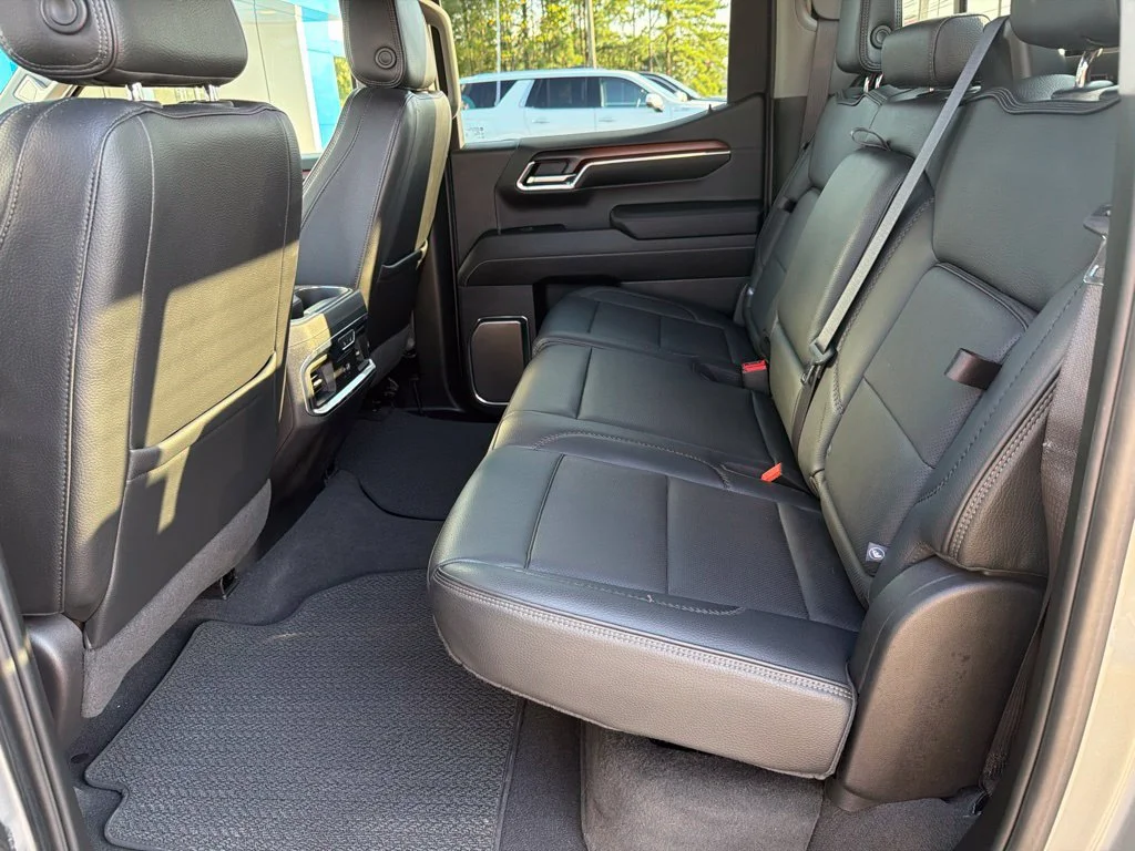Used 2024 Sterling Metallic GMC Denali image 34