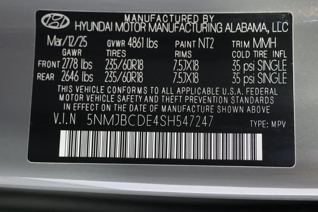 Used 2025 Gray Hyundai SEL image 28