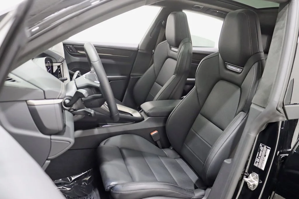2025 Porsche Macan Electric Turbo