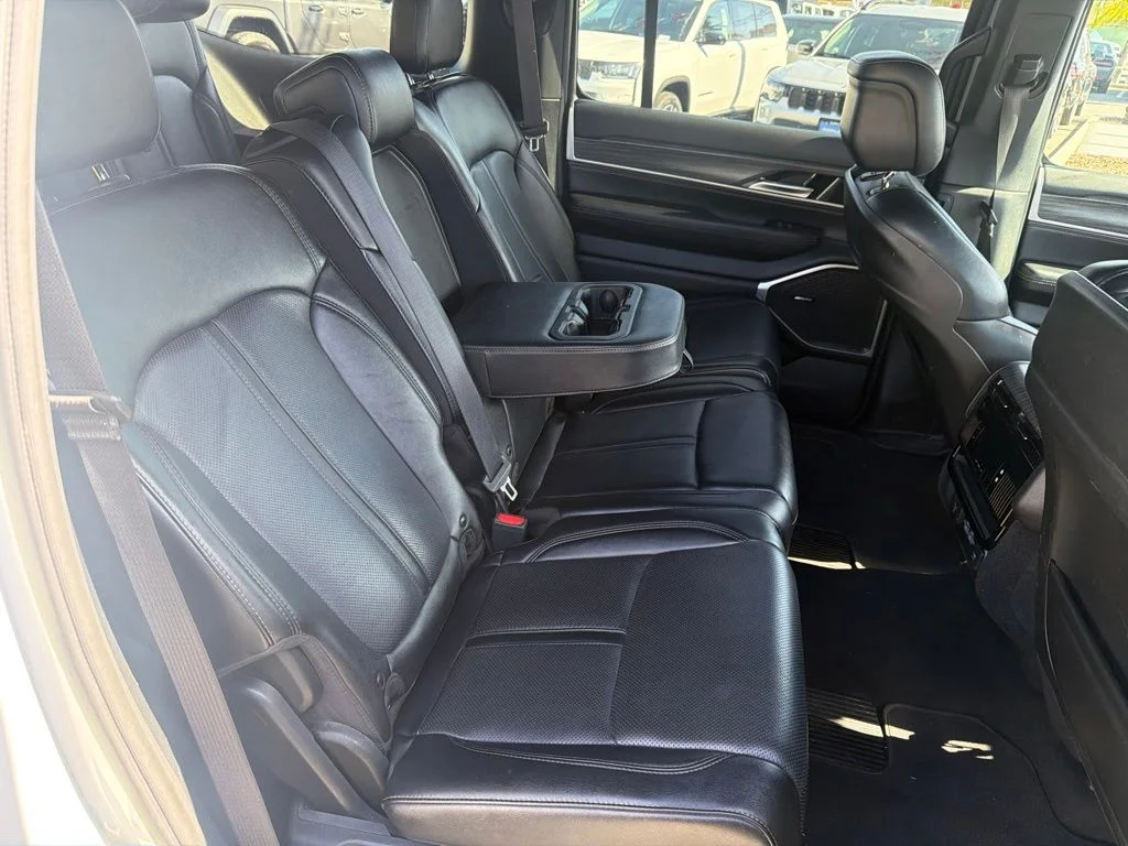 Used 2024 White Jeep Series II image 12