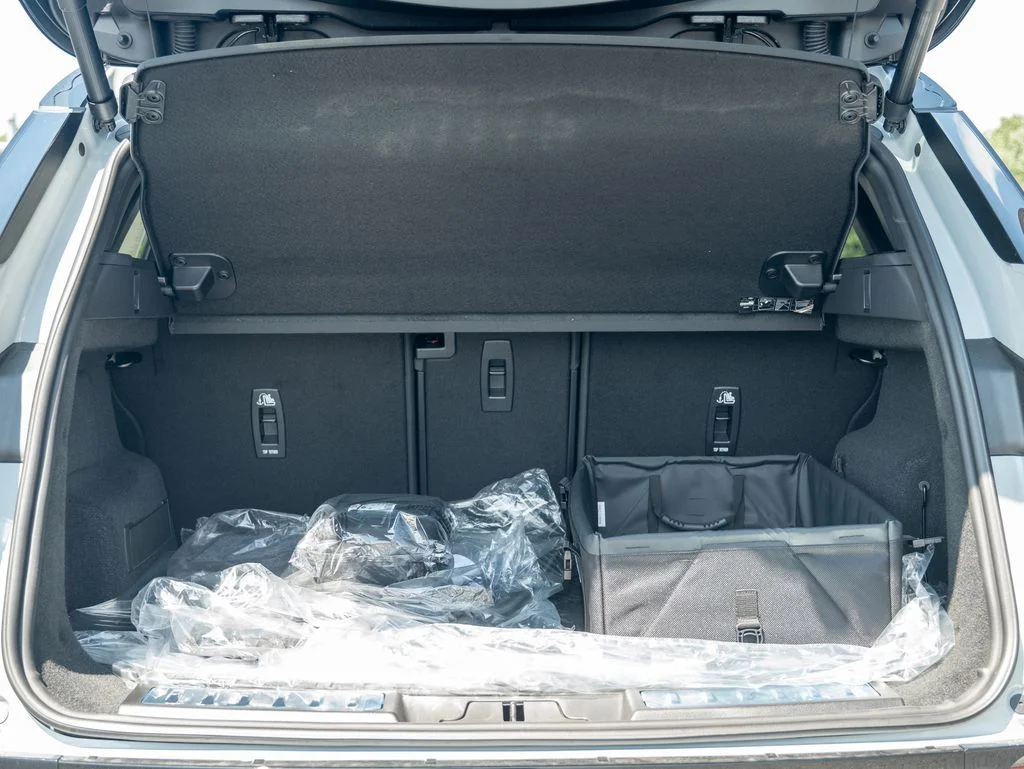New 2026 Gray Land Rover S image 25