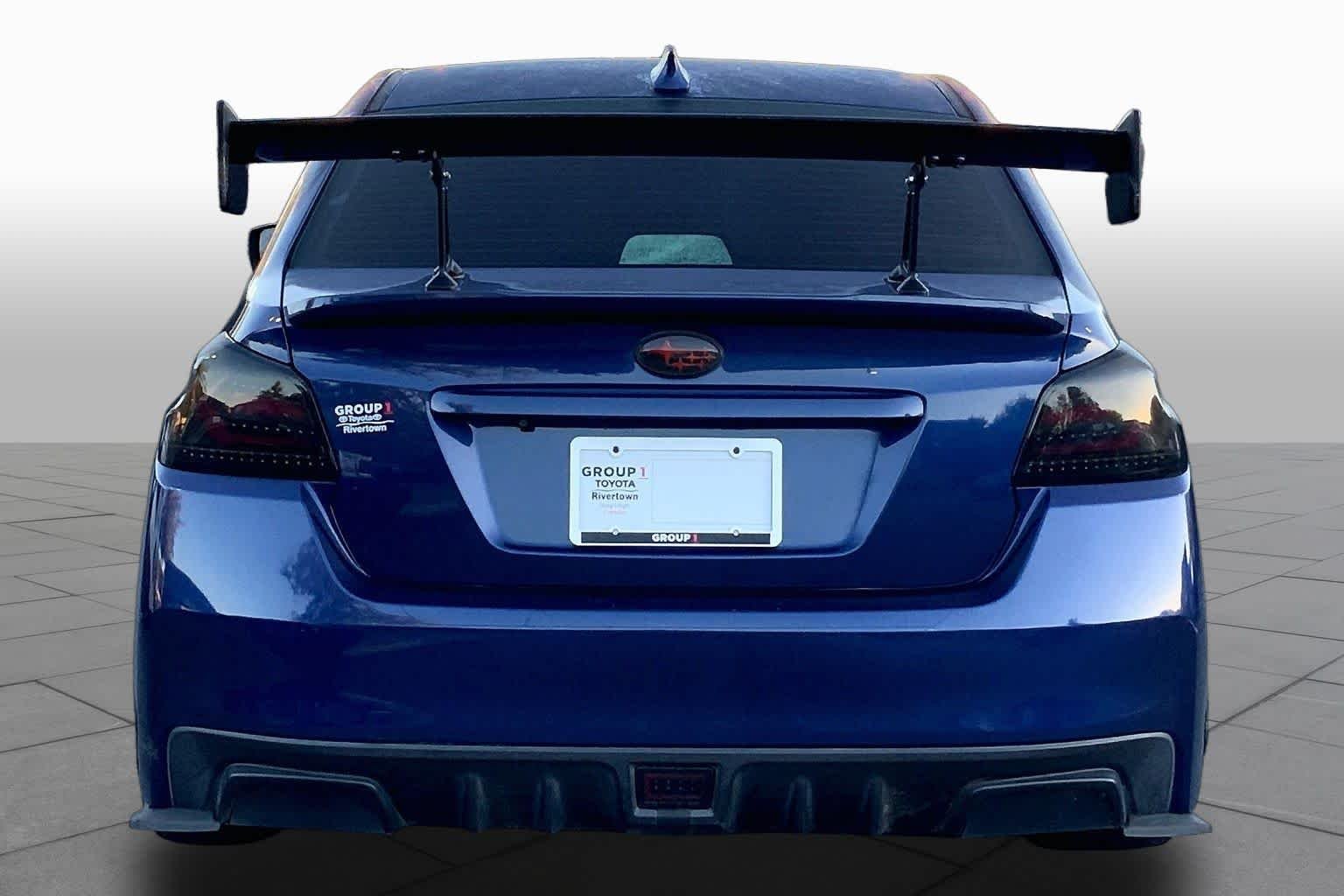 Used 2016 Lapis Blue Pearl Subaru Limited image 5