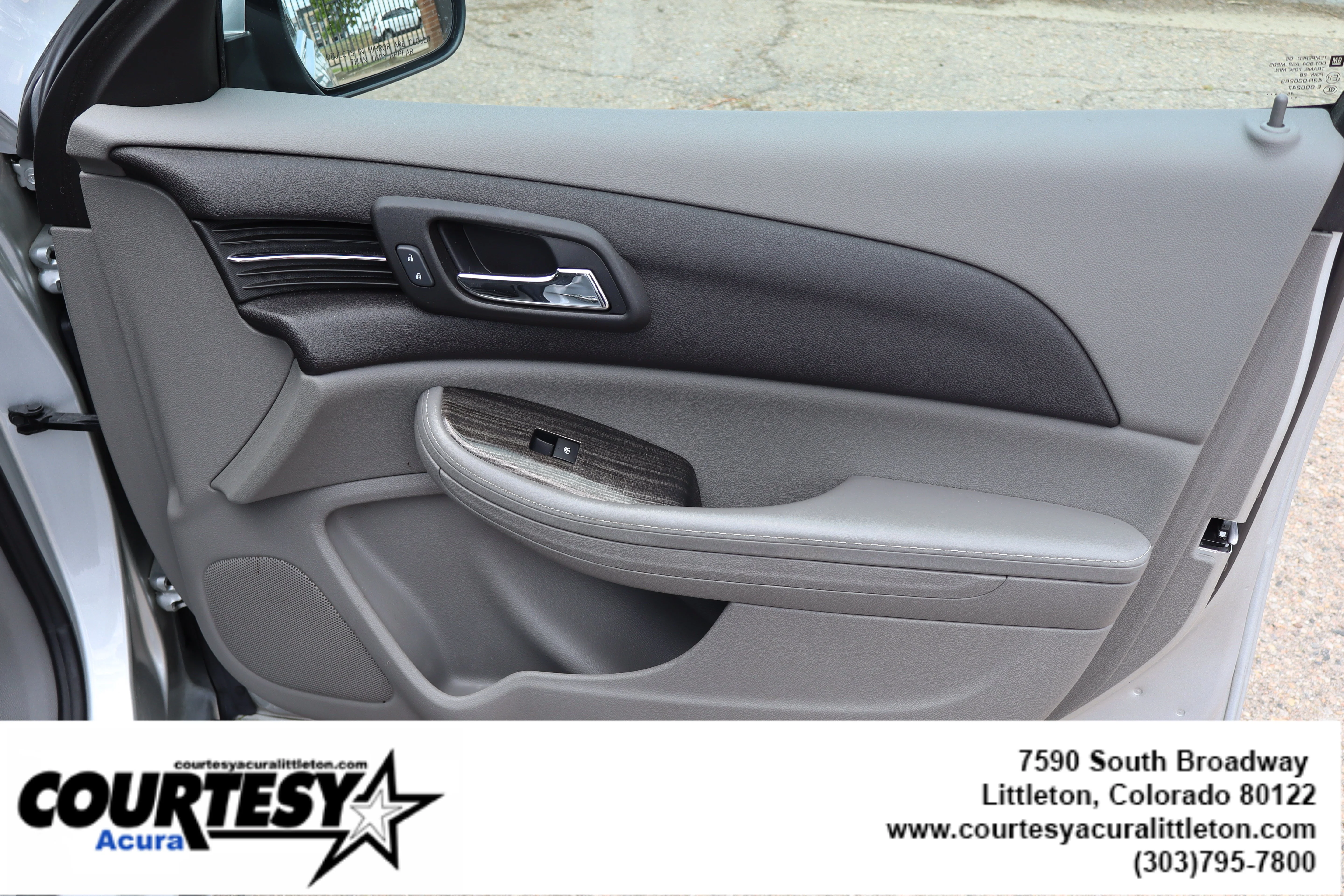 Used 2016 Silver Ice Metallic Chevrolet LT image 31