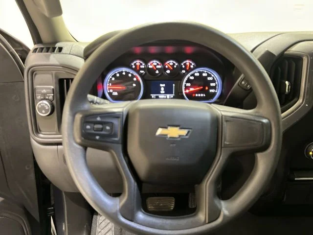 Used 2019 Gray Chevrolet Custom image 10