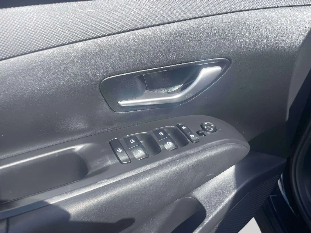 Certified Used 2023 Black Hyundai SE image 18