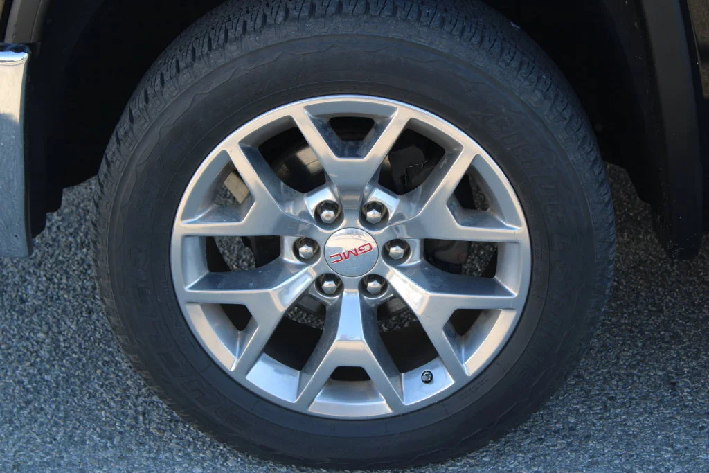 Used 2017 Black GMC SLT image 8