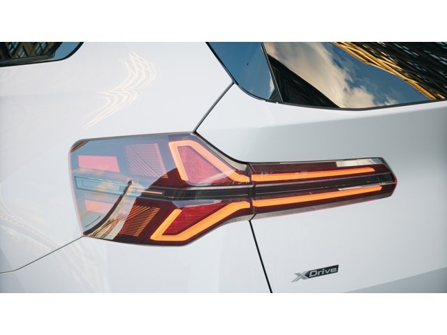 New 2026 Alpine White BMW 30 xDrive image 8