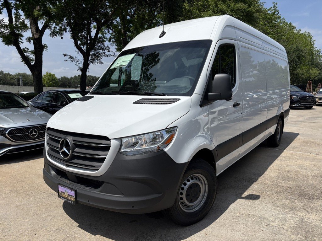 2026 Mercedes-Benz Sprinter 2500 170 WB High Roof's photo