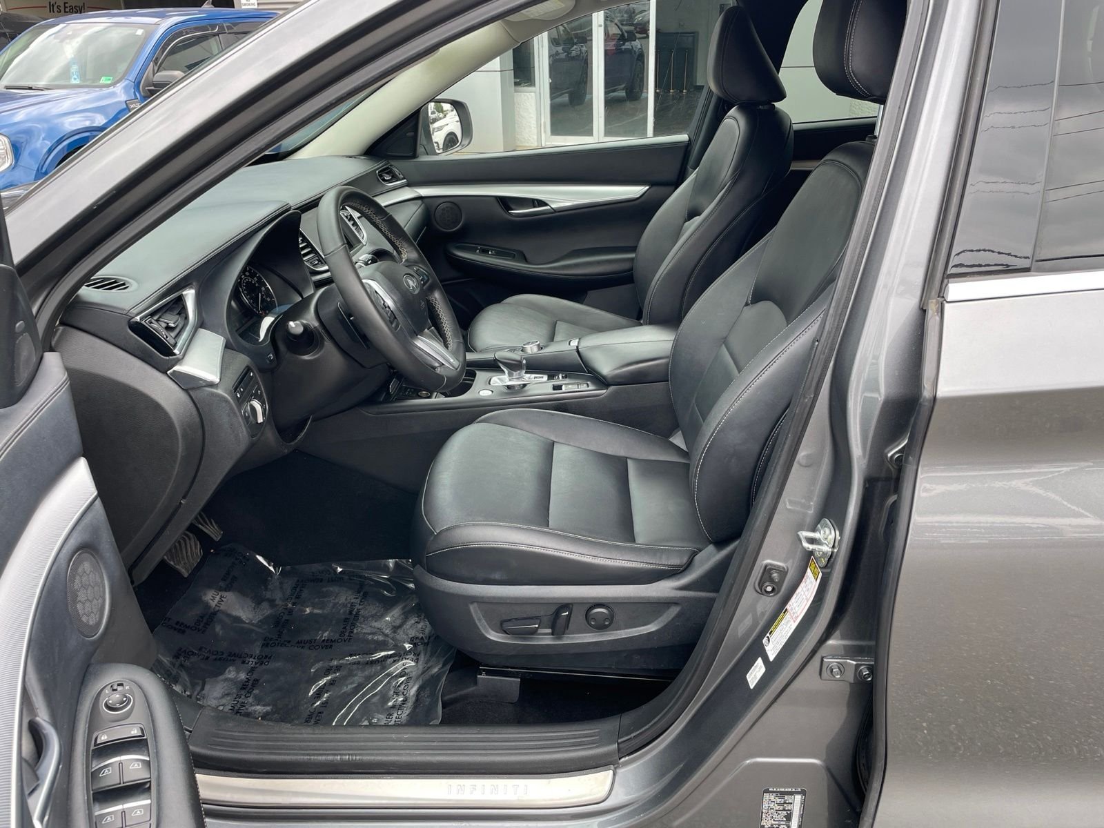 Used 2021 Gray INFINITI LUXE image 9