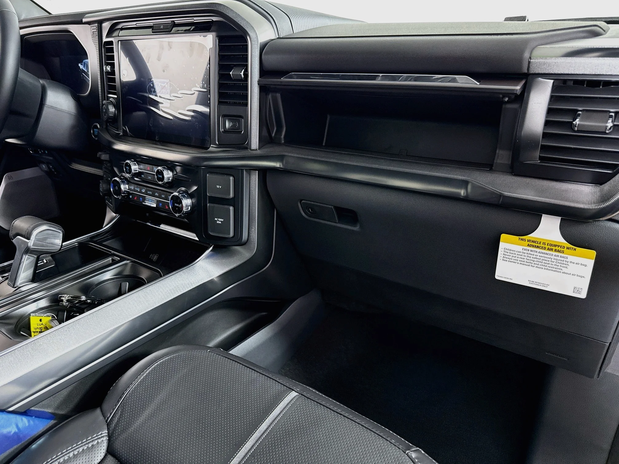 New 2026 Agate Black Metallic Ford Platinum® image 30
