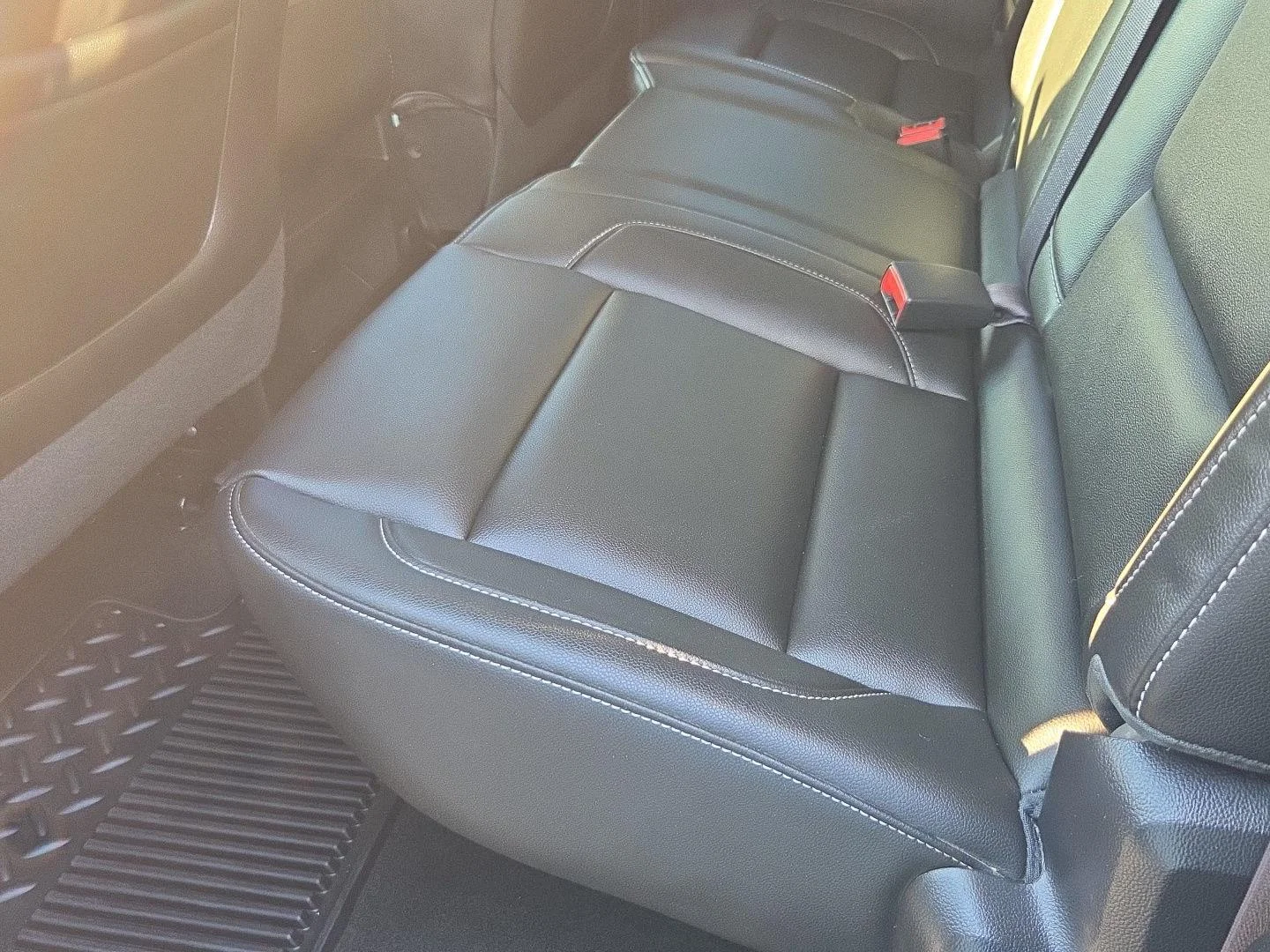 Used 2015 SUMMIT WHITE Chevrolet LT image 29