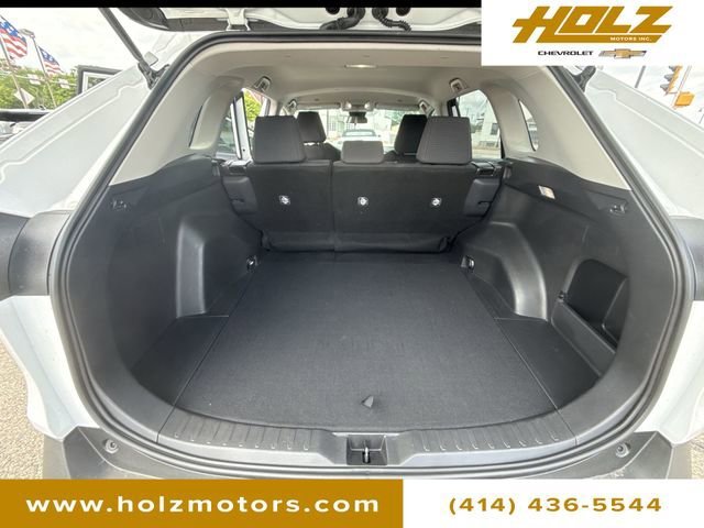 Used 2025 White Toyota LE image 23