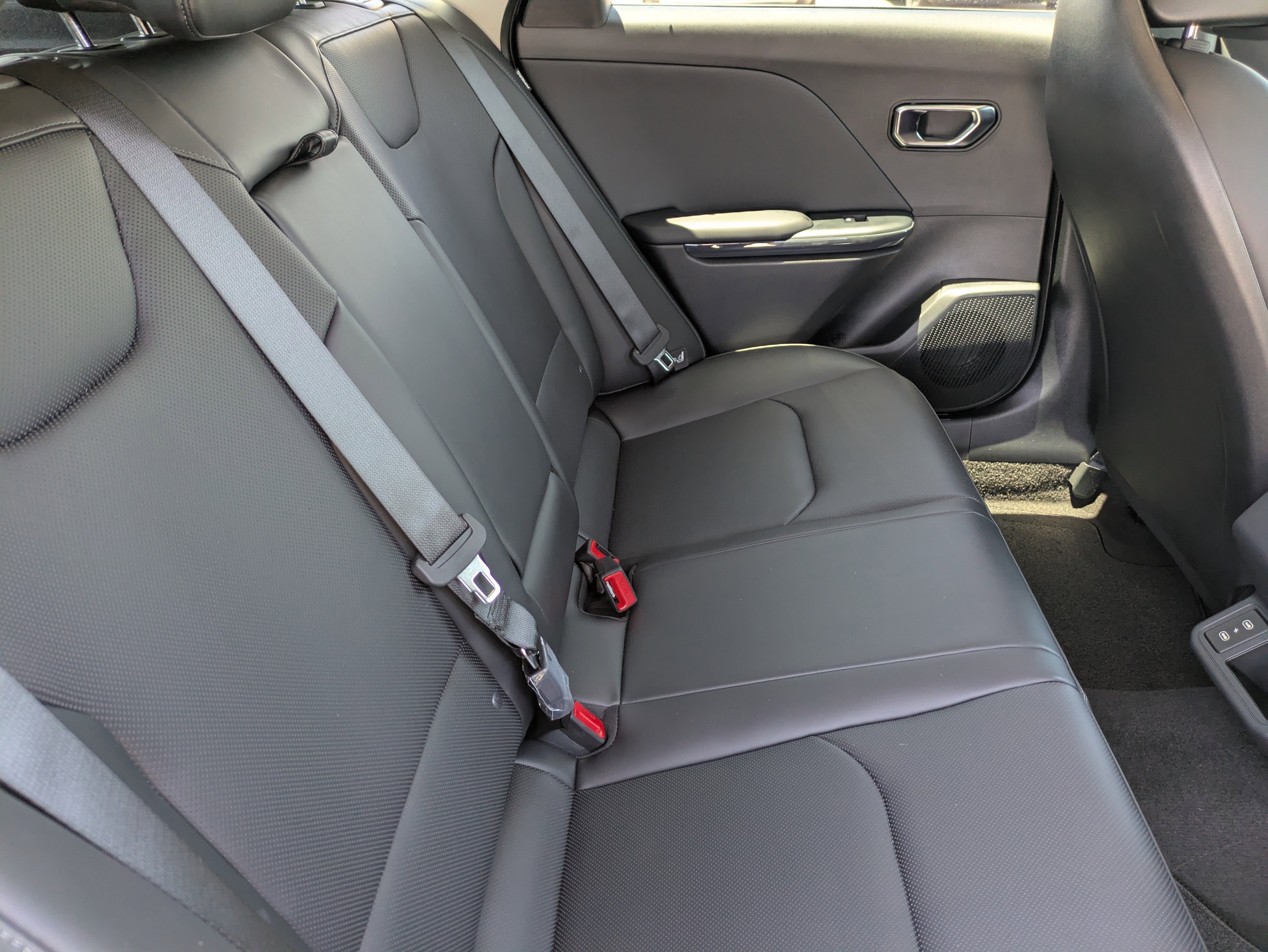 New 2026 Aurora Black Pearl Kia EX image 14