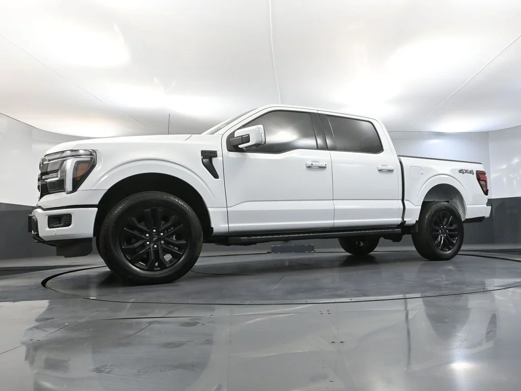 Used 2025 White Ford Lariat image 57