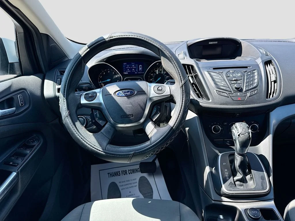 Used 2013 White Ford SE image 23