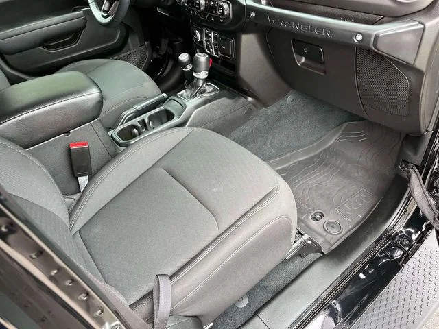 Certified Used 2022 Black Clearcoat Jeep Unlimited Sport S image 25
