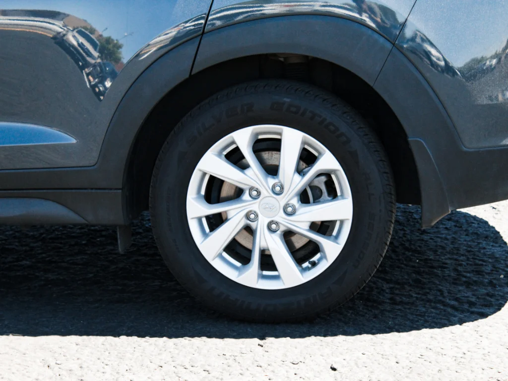 Used 2019 Dusk Blue Hyundai Value image 7