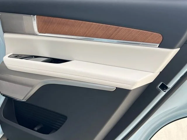 2026 Cadillac VISTIQ Sport - Photo 21