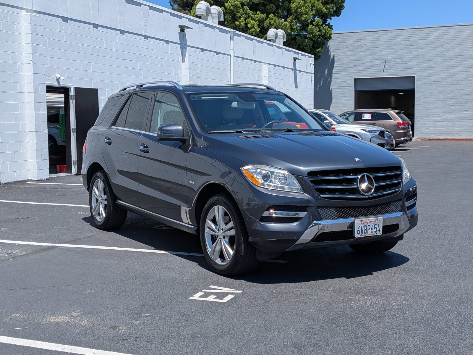 Used 2012 Steel Grey Metallic Mercedes-Benz ML 350 BlueTEC® image 3