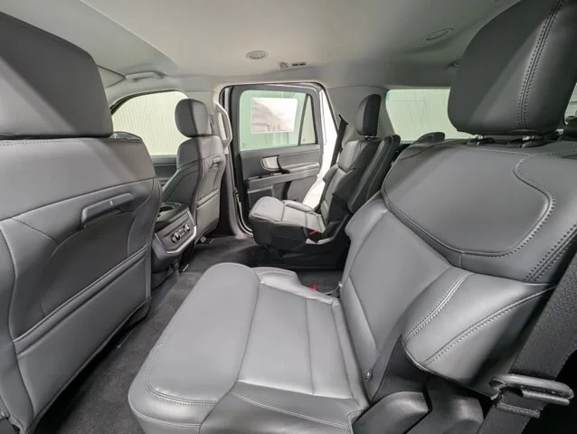 New 2027 Star White Metallic Tri-Coat Ford Active image 44