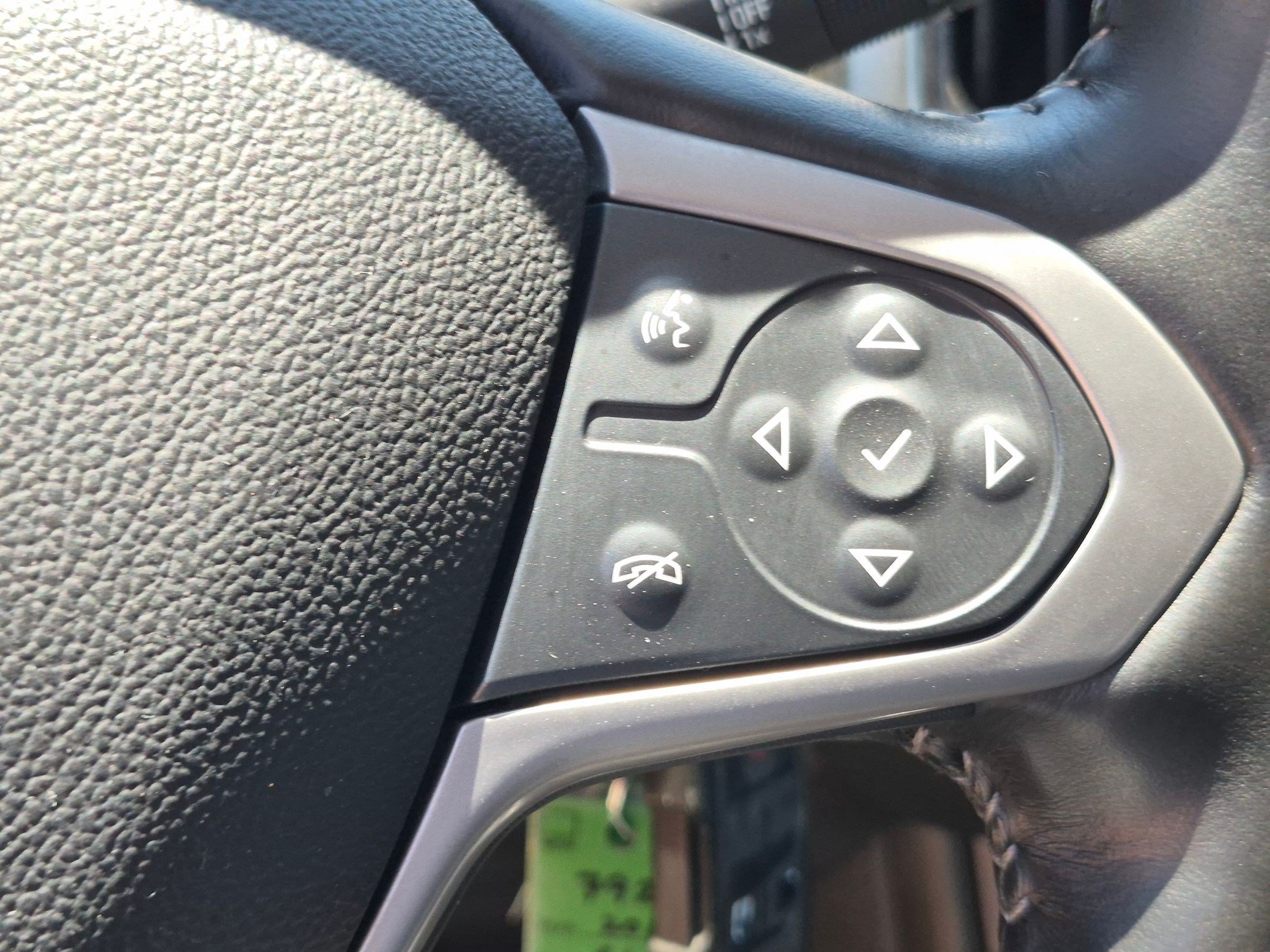 Used 2019 Pacific Blue Metallic Chevrolet 4WD LT image 17
