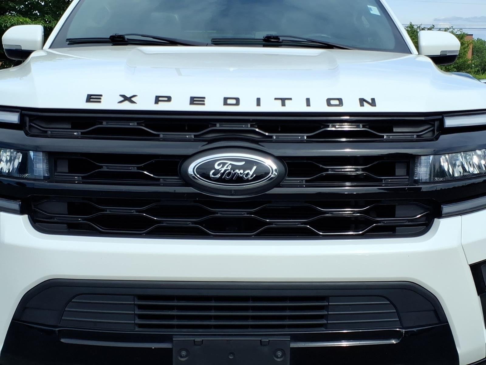 Used 2024 Star White Metallic Tri-Coat Ford Limited image 14